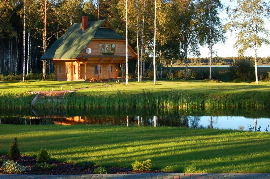 Holiday Complex Cirmas Ezerkrasts Ludza Extérieur photo